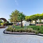 アパートホテル Ashanti Wellness&spa 3*