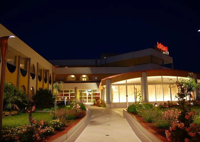 Ashanti Wellness&spa מלון דירות 3*