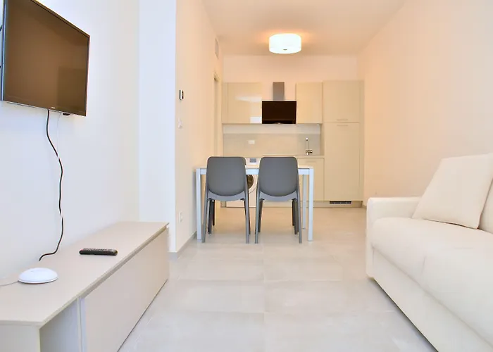 מלון דירות Ashanti Wellness&spa 3*