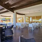 Ξενοδοχείο με διαμερίσματα Ashanti Wellness&spa 3*