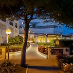 Ξενοδοχείο με διαμερίσματα Ashanti Wellness&spa