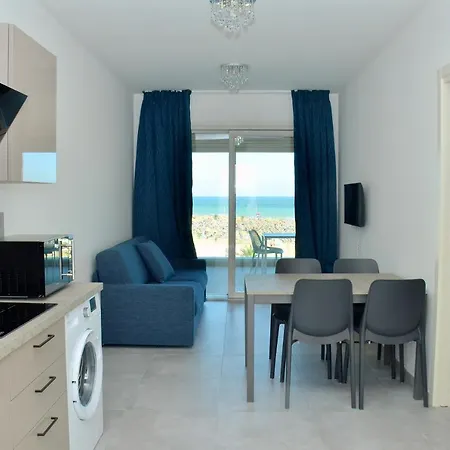 Ashanti Wellness&spa شقة فندقية بيبيوني