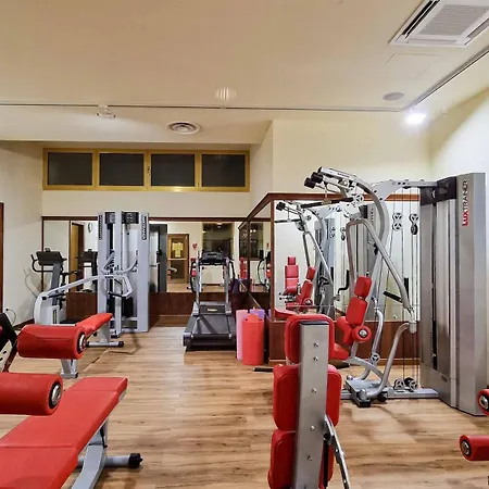 Ξενοδοχείο με διαμερίσματα Ashanti Wellness&spa 3*