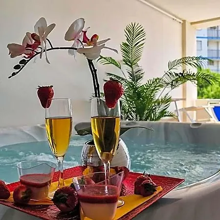 Ashanti Wellness&spa 아파트호텔 3*